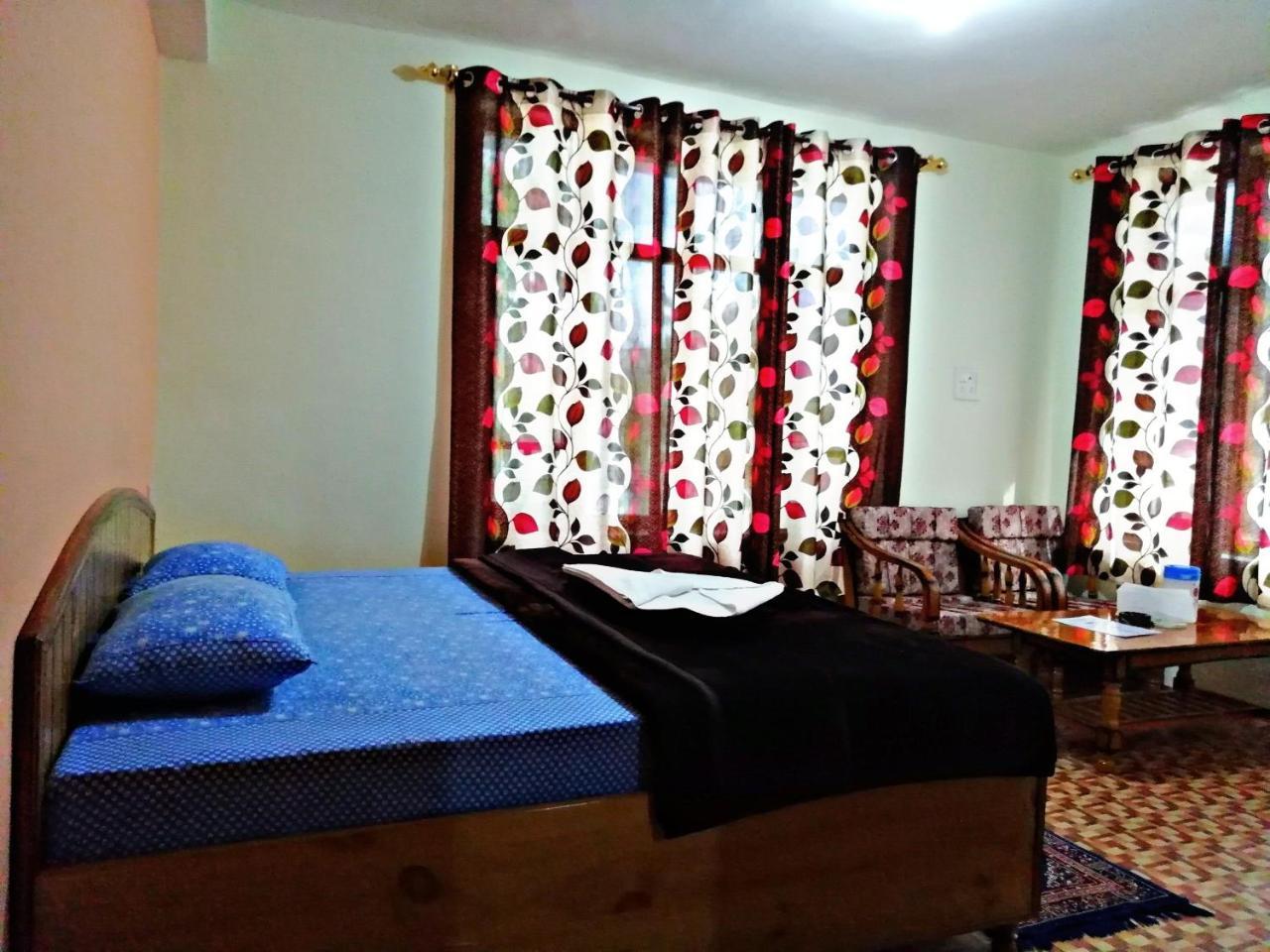 Kunga Hotel And Restaurant Manāli Eksteriør billede
